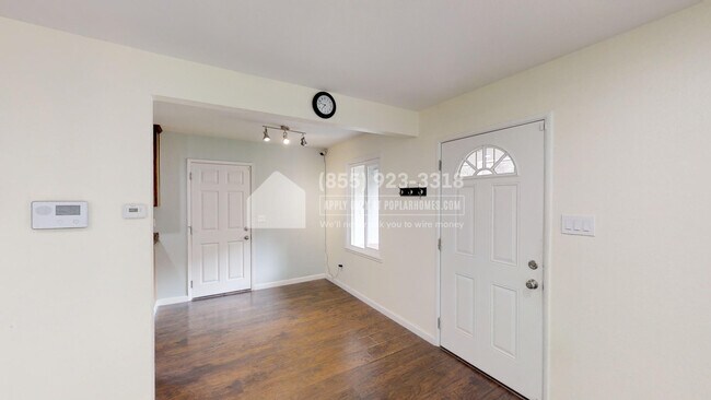 Building Photo - 2824 Ruff Ave