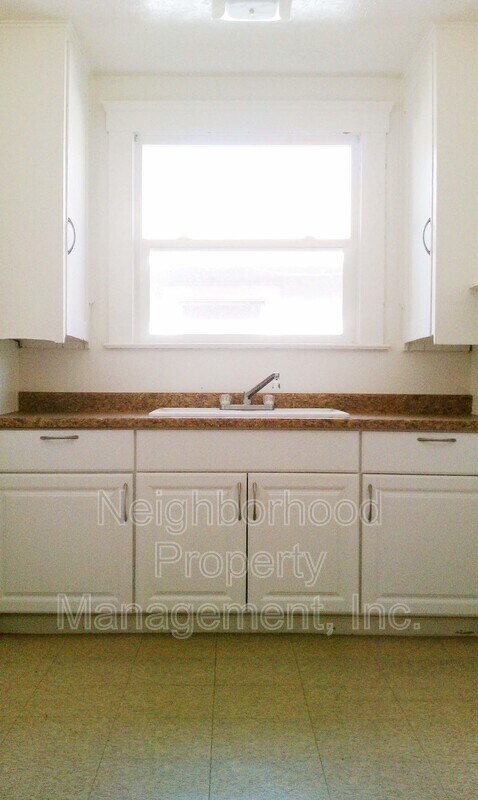 Foto del edificio - 373 N Park Ave