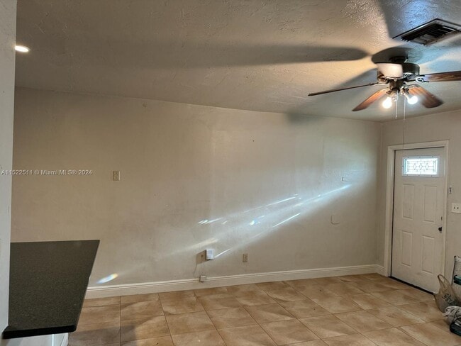 Building Photo - 20923 SW 117th Ave