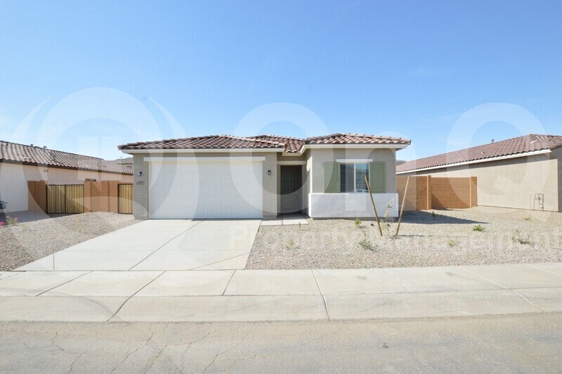 Primary Photo - 670 E Emerald Dr