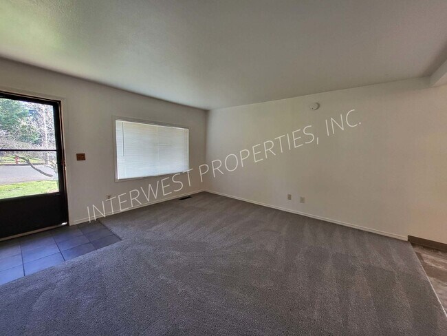 Foto del edificio - Charming 3 bd Home in Portland with W/D Ho...