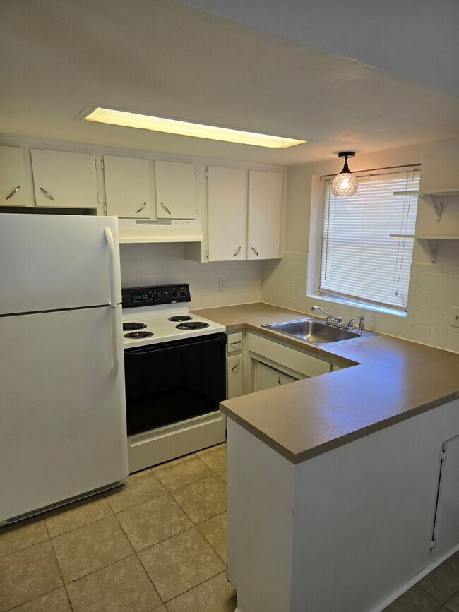 Foto del edificio - 320 Pleasant Grove Rd