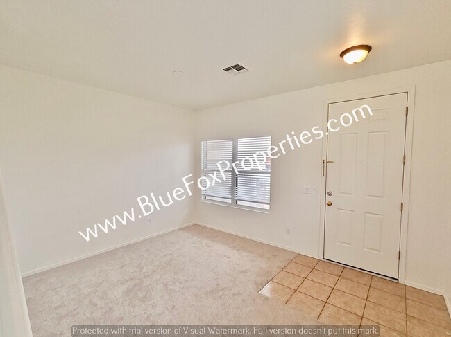 Foto del edificio - 203 E Scarlet Maple St