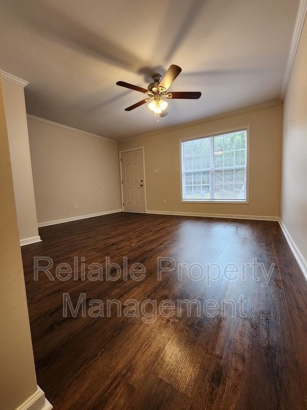 Building Photo - 137 Park Pl Dr