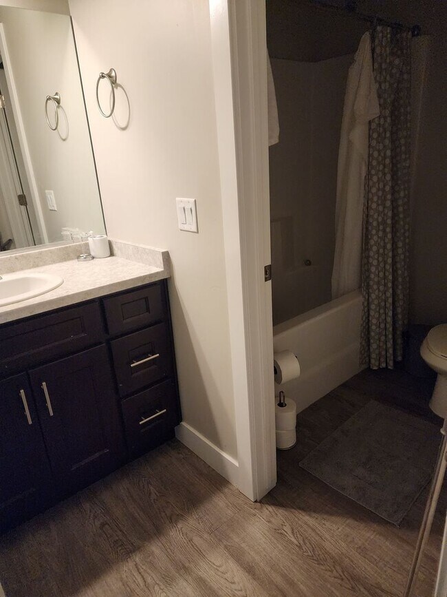 Foto del edificio - Three bedroom, 2.5 bath townhome in Cedar City