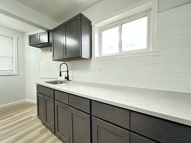 Foto del edificio - 238 N Edgewood St