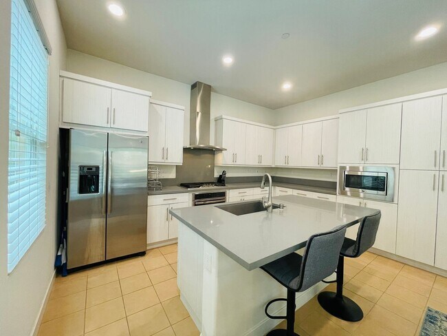 Building Photo - Modern 4BR Home in Irvine Great Park | Resort-Style Amenities & Top Schools