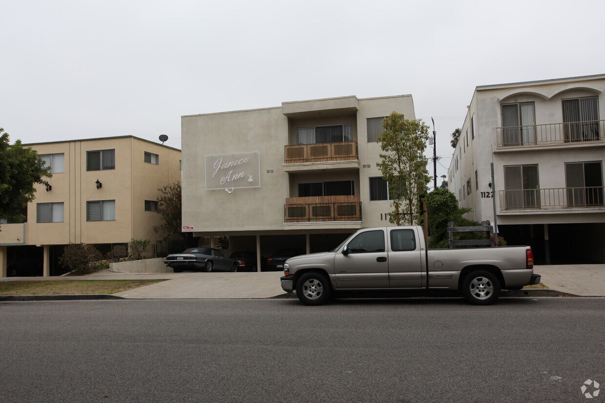 Building Photo - Janice Ann Apartments
