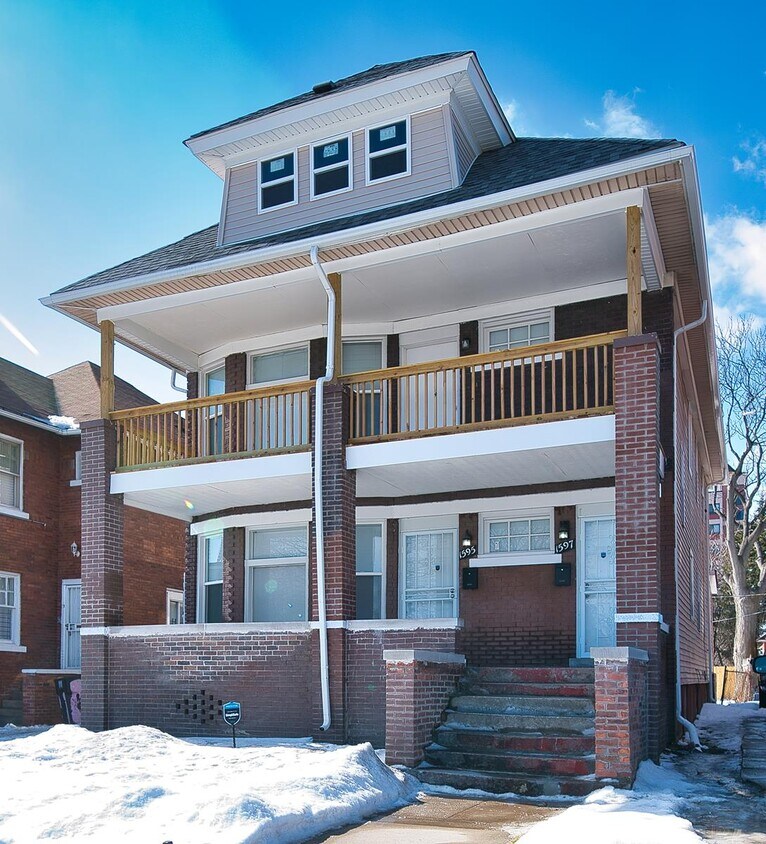 Foto principal - 1595 W Grand Blvd