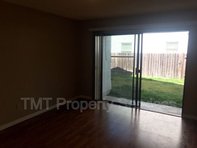 Foto del edificio - 956 Greenstar Way