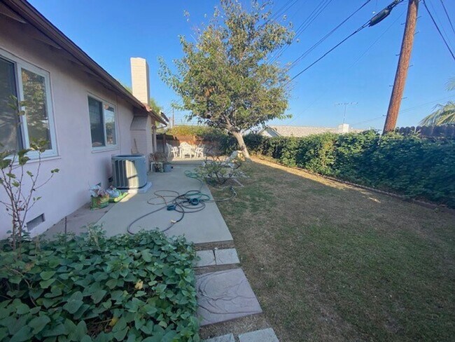 Building Photo - 4 bedroom La Mirada Home