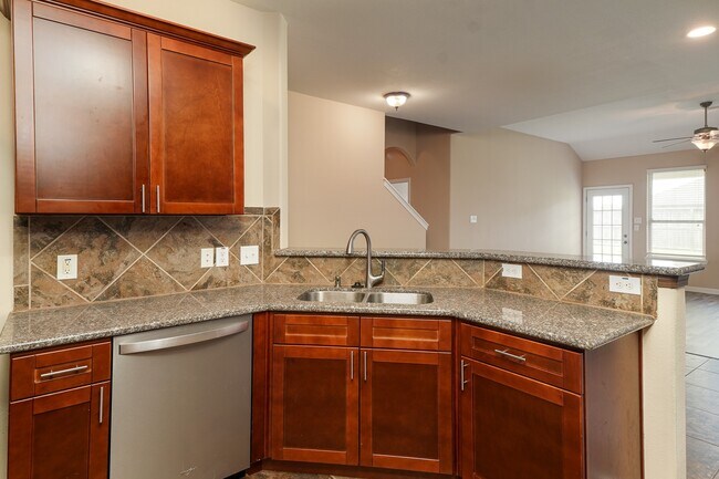 Building Photo - 3042 Camelia View Ln