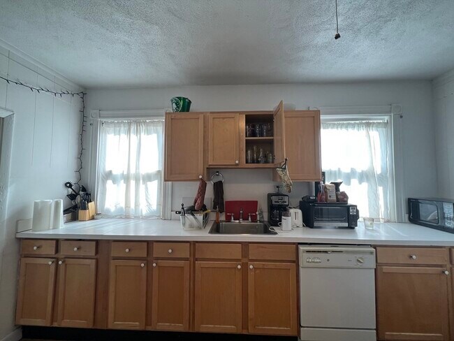 Building Photo - 360 Highland Ave
