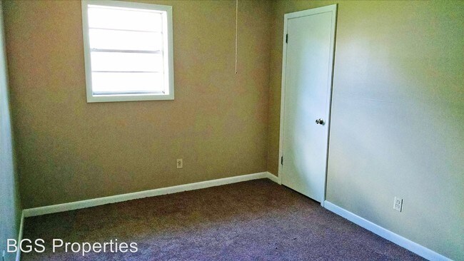 Building Photo - 3 br, 1 bath House - 1110 Upper Finley Rd