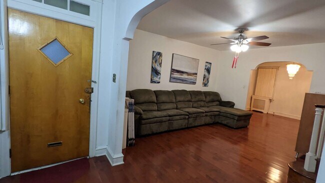 Foto del edificio - 103 W Spencer Ave