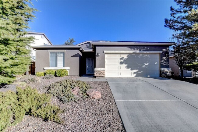 Building Photo - 4 bedroom 2 bath home in Highlands Ranch neighborhood in Chino Valley