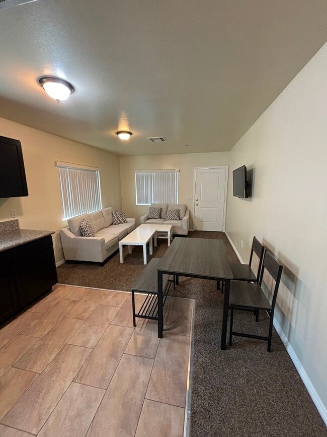 Building Photo - 239 E 104th St