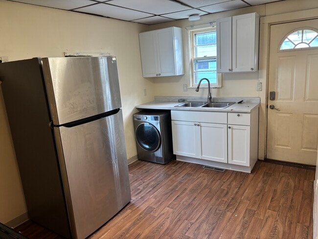 Lower Kitchen - 632 Blair Ave