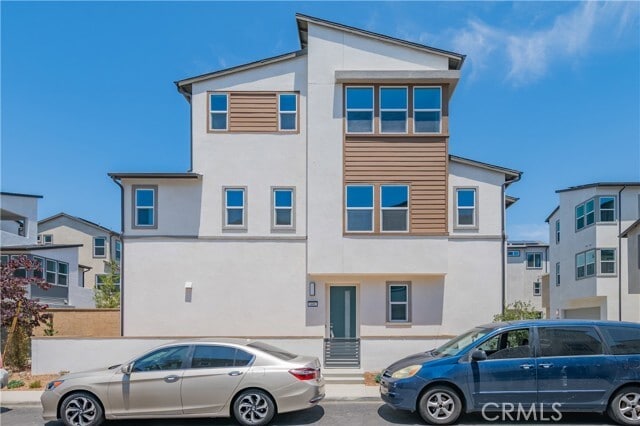 Building Photo - 446 Lobata