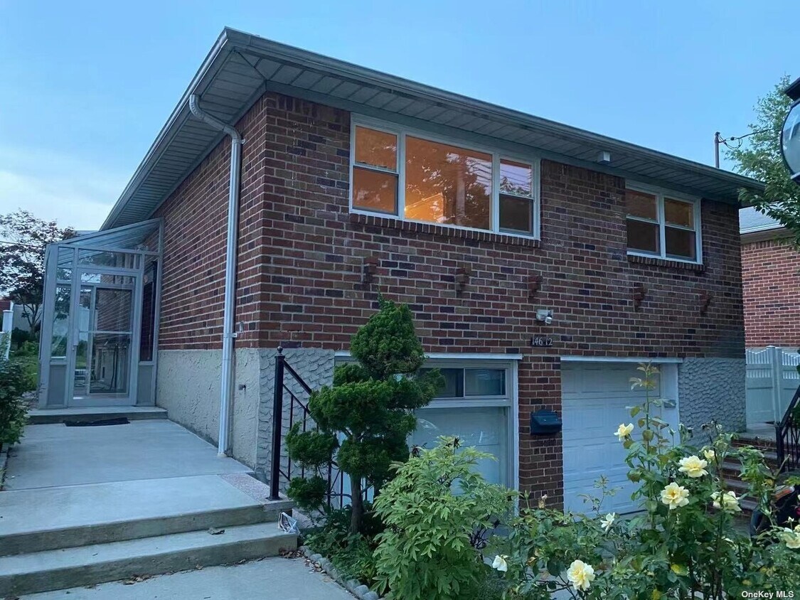 Primary Photo - 146-12-146-27 27th Ave