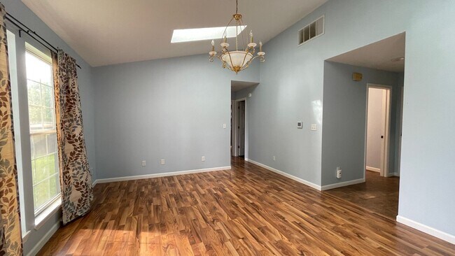 Foto del edificio - West Lafayette…3 Bedroom 2 Bath