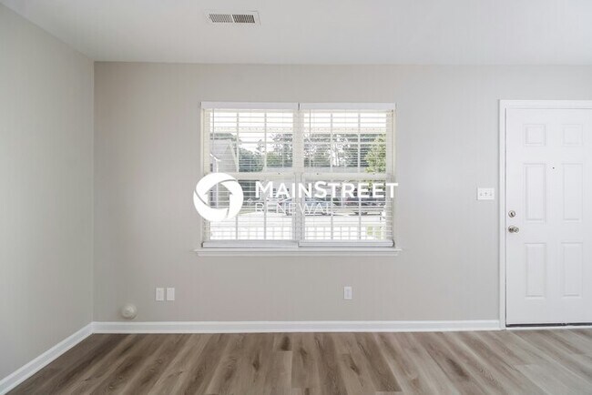Foto del edificio - 3 Bedroom Pet-Friendly Home in Winston-Sal...