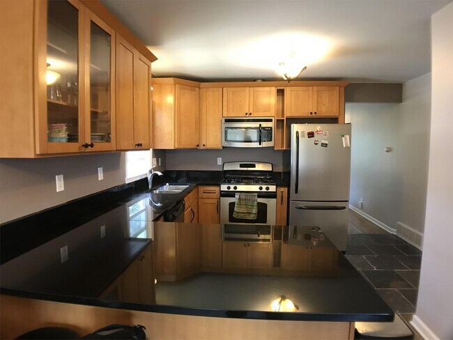 Foto del edificio - 6308 Logan Ave S