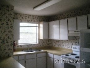 Kitchens - Tomoka Gardens
