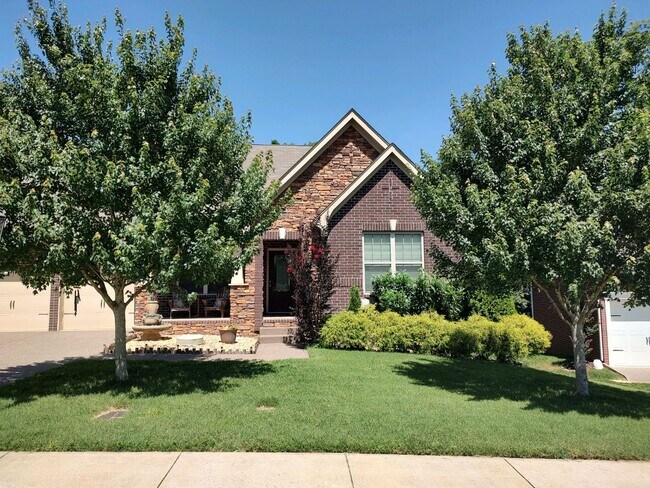 Foto del edificio - For Lease - 3 Bed, 2 Bath, 2445 sqft Home ...