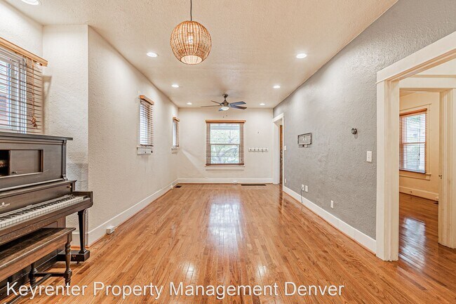 Building Photo - 3 br, 2.5 bath House - 684 S Lincoln St.