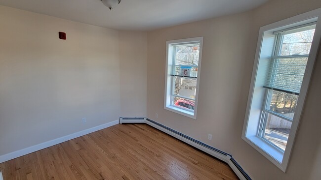 Building Photo - 274 Brookline St