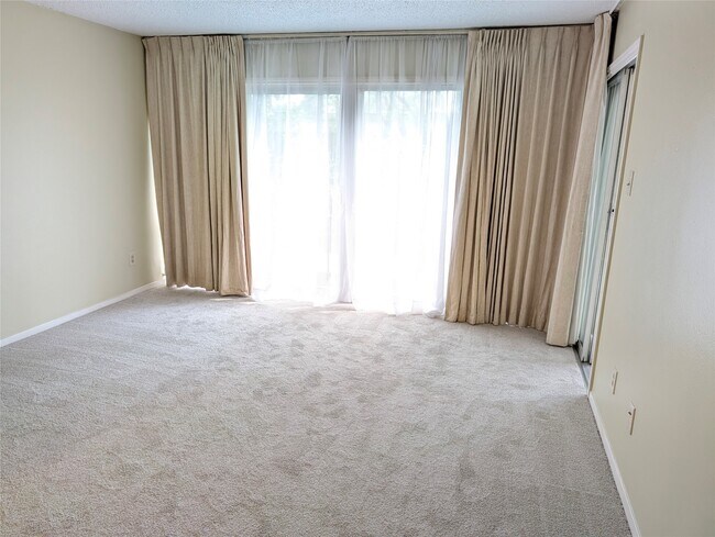 Building Photo - 5050 Ambassador Way