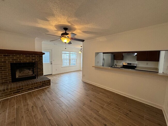 Foto del edificio - Cozy 3BR Townhome!