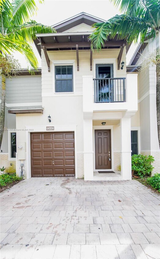 10440 NW 61 Ln., Doral, FL 33178 Townhome Rentals in Doral FL