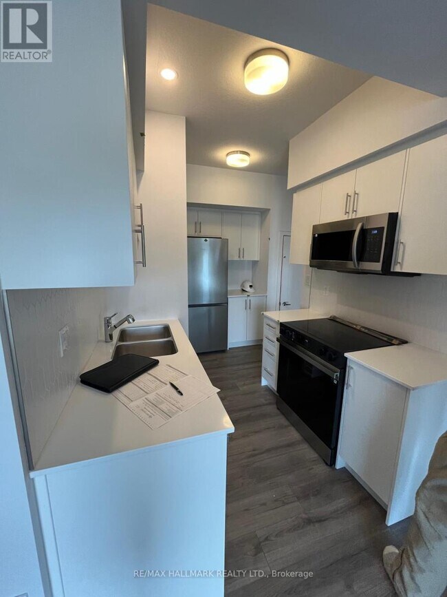 Photo du bâtiment - 940-940 St David St N