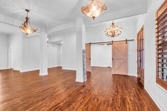 Building Photo - 17 Bellingham Ct