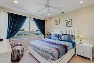 Building Photo - 1827 SE 12th St