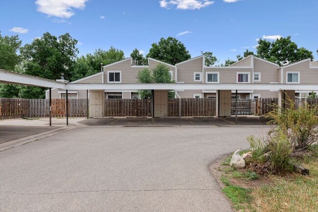 Foto del edificio - Charming West Fort Collins 2bed Townhome