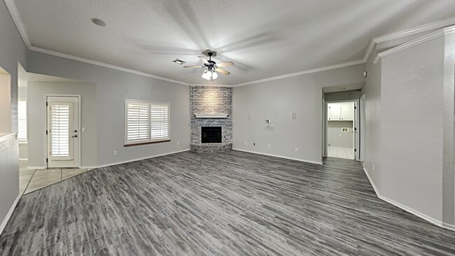 Photo - Very Nice 3 Bedroom 2 Bath Home in Yukon Schools