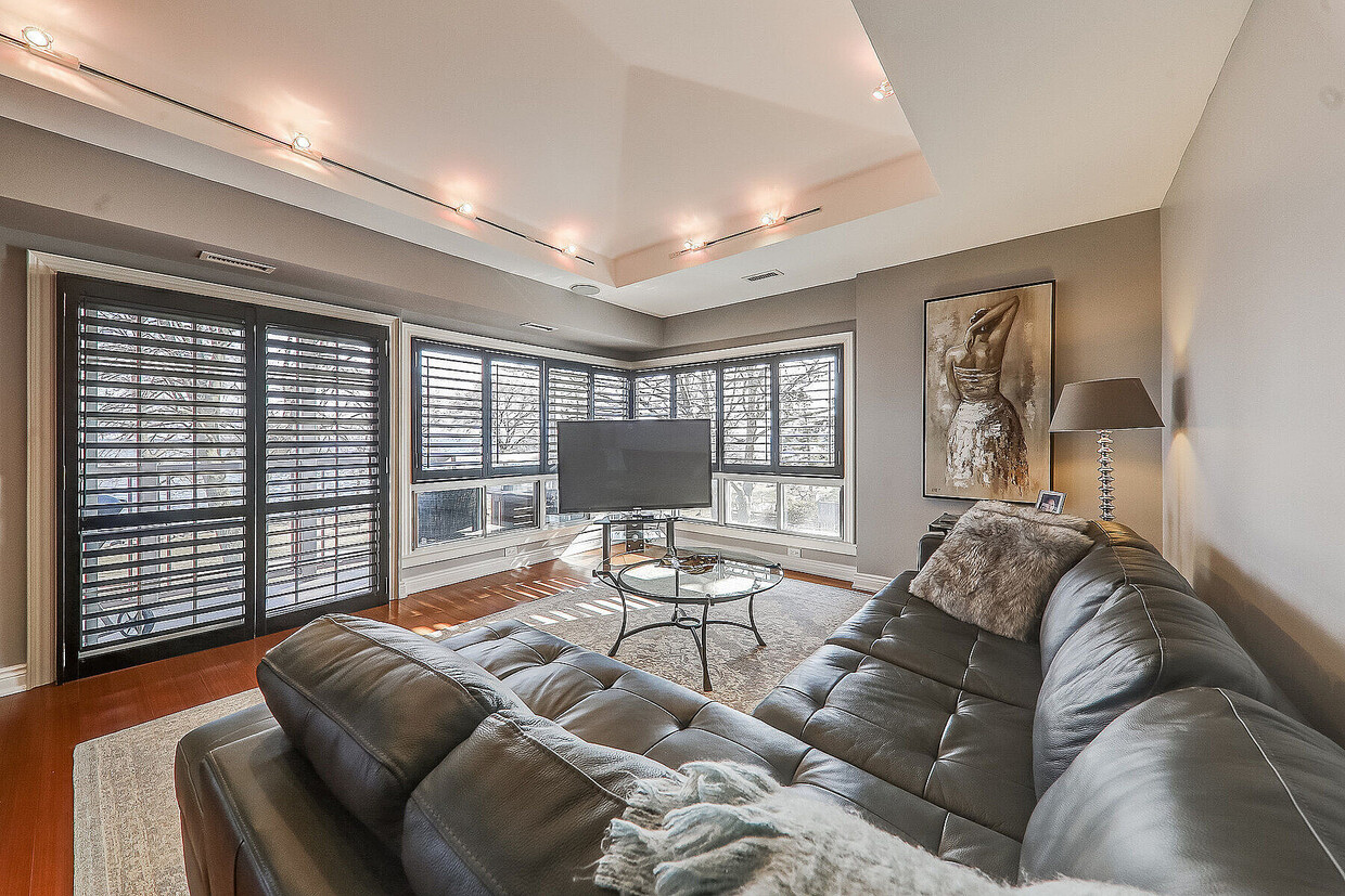 Photo principale - 75 Maple Ave S