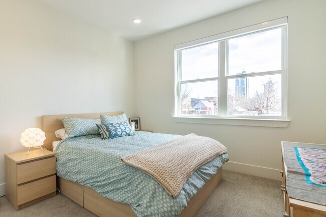 Building Photo - 431 E Bayaud Ave