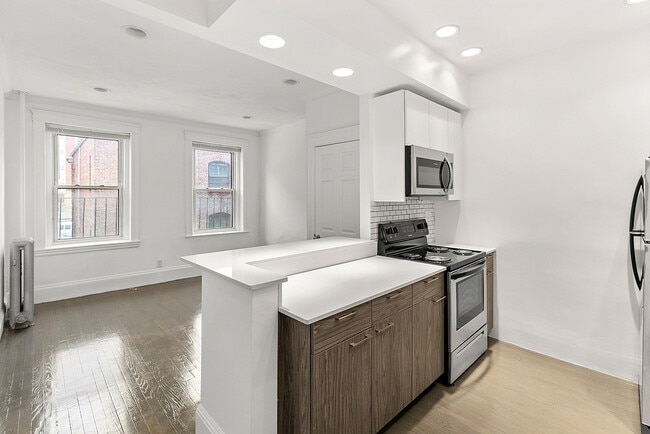 Renovated Kitchen and Living Room - 51-55 Queensberry Street