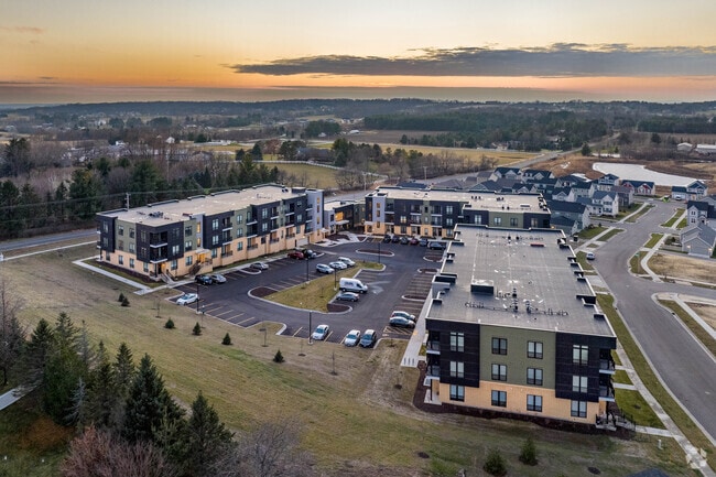 Aerial - The Outlook at 1000 Oaks