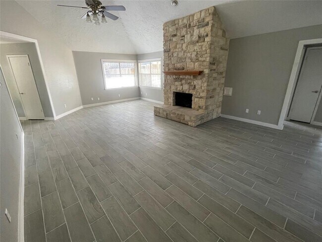 Building Photo - 16814 Blend Stone