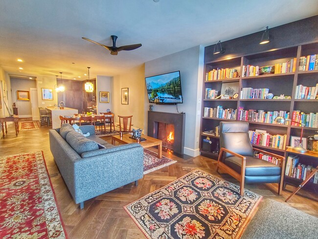 Foto del edificio - 402 Sandpoint Ave