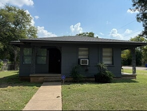 Building Photo - 3828 Colcord Ave
