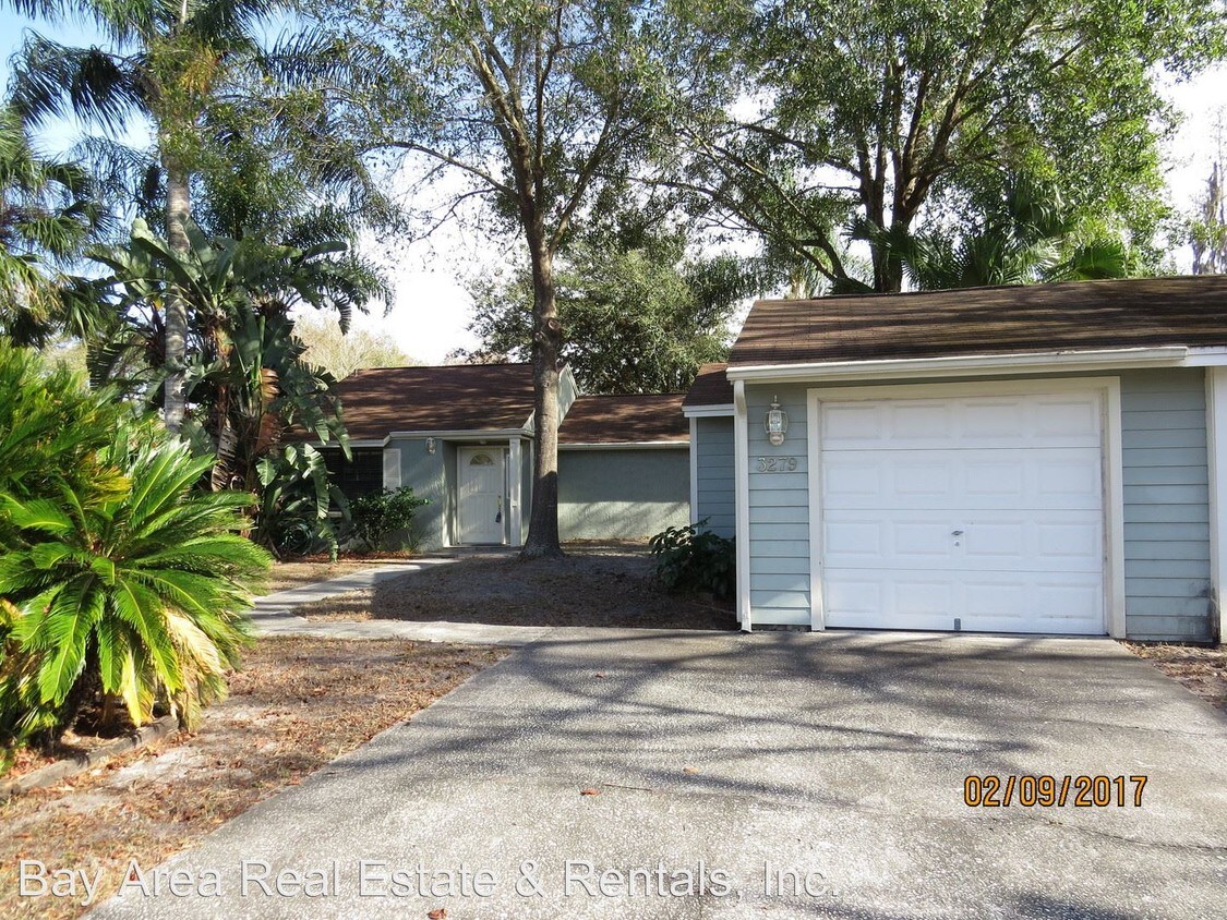 Primary Photo - 3279 Fox Lake Dr