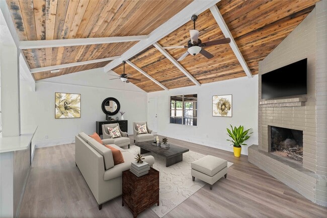 Foto del edificio - 23122 Whispering Willow Dr