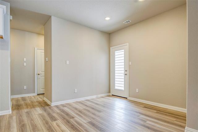 Foto del edificio - 2652 Gateway Ave