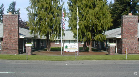 Building Photo - Lakewood Plaza Apartments